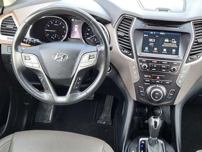 2017 Hyundai Santa Fe SE