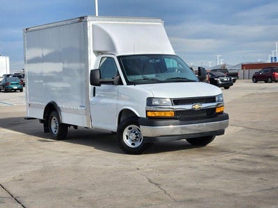 2025 Chevrolet Express Cutaway 3500 Base