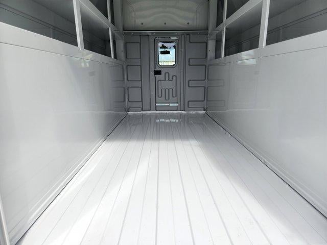 2025 Chevrolet Express Cutaway 3500 Base