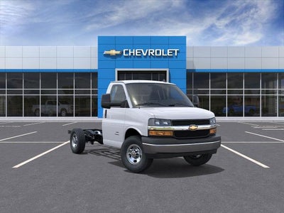 2025 Chevrolet Express Cutaway 3500 Base
