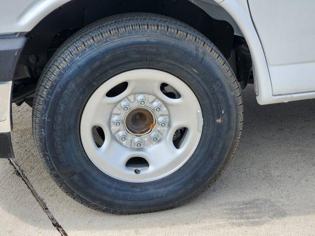 2025 Chevrolet Express Cutaway 3500 Base