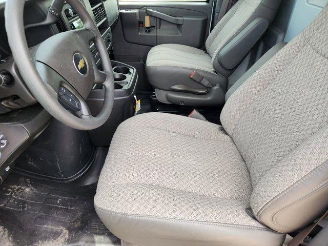 2025 Chevrolet Express Cutaway 3500 Base