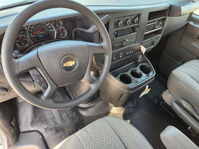 2025 Chevrolet Express Cutaway 3500 Base