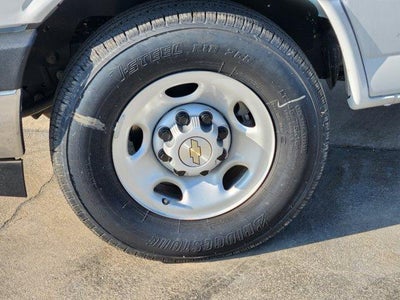 2025 Chevrolet Express Cutaway 3500 Base
