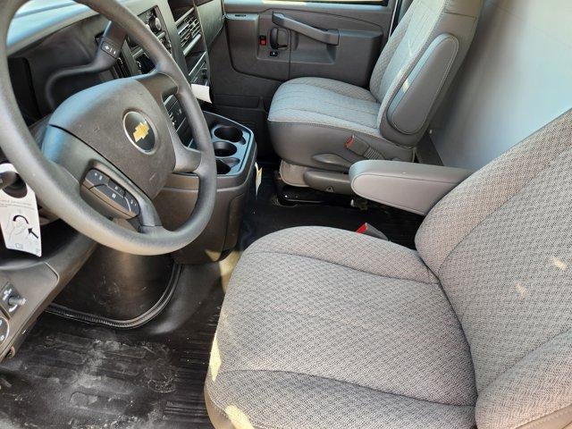 2025 Chevrolet Express Cutaway 3500 Base