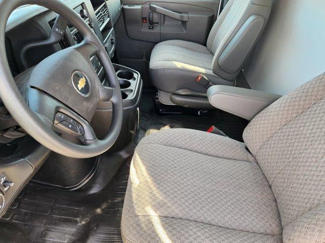 2025 Chevrolet Express Cutaway 3500 Base