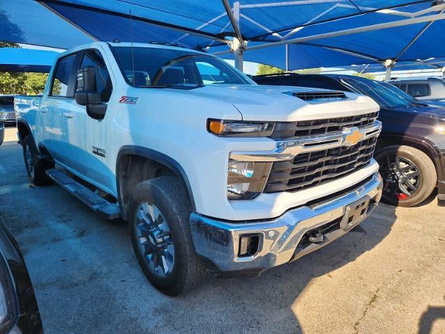 2025 Chevrolet Silverado HD LT 4WD Crew Cab Standard Box's photo