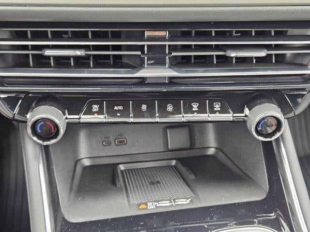 2027 Chevrolet Traverse LT - Photo 14