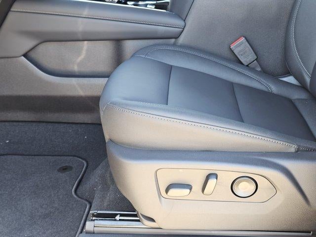 2027 Chevrolet Tahoe Z71 - Photo 17