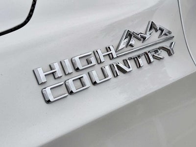 2023 Chevrolet Suburban High Country