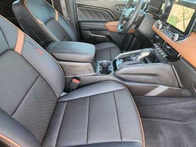 2024 GMC Canyon AT4