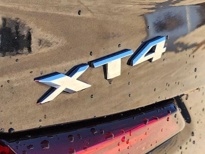2024 Cadillac XT4 Premium Luxury