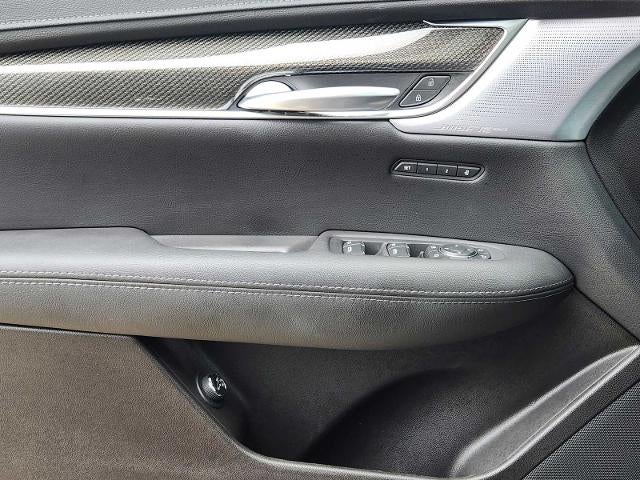 2025 Cadillac XT5 Sport