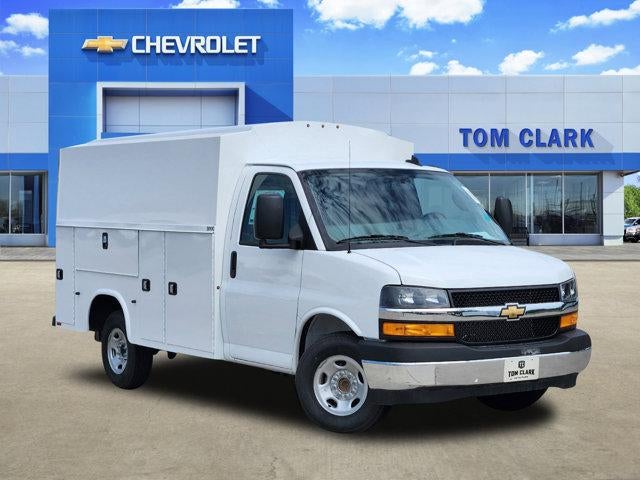 2025 Chevrolet Express Cutaway 3500 Base