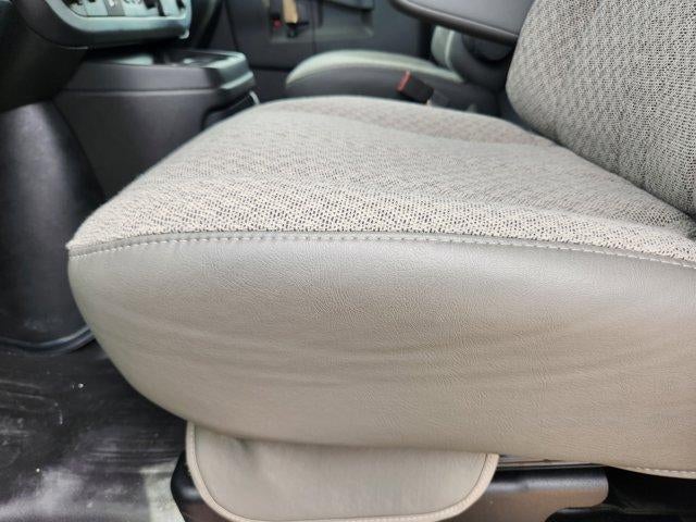 2025 Chevrolet Express Cutaway 3500 Base