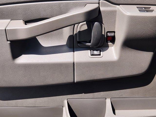 2025 Chevrolet Express Cutaway 3500 Base