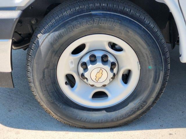 2025 Chevrolet Express Cutaway 3500 Base