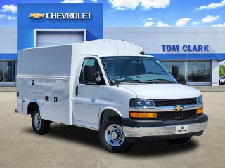 2025 Chevrolet Express Cutaway 3500 Base