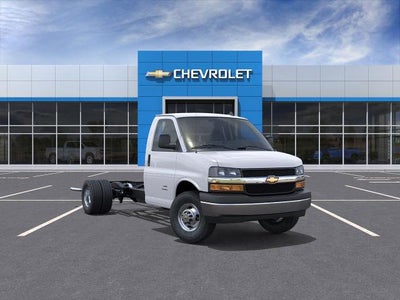 2025 Chevrolet Express Cutaway 3500 Base