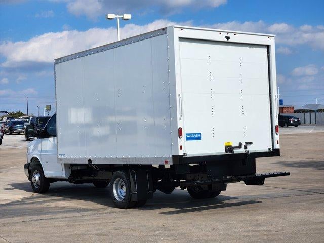 2025 Chevrolet Express Cutaway 3500 Base