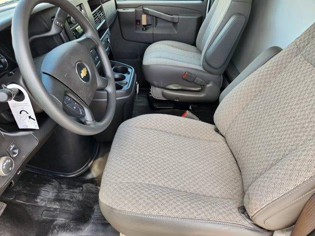 2025 Chevrolet Express Cutaway 3500 Base