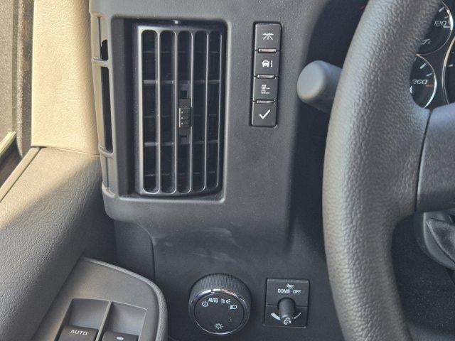 2025 Chevrolet Express Cutaway 3500 Base