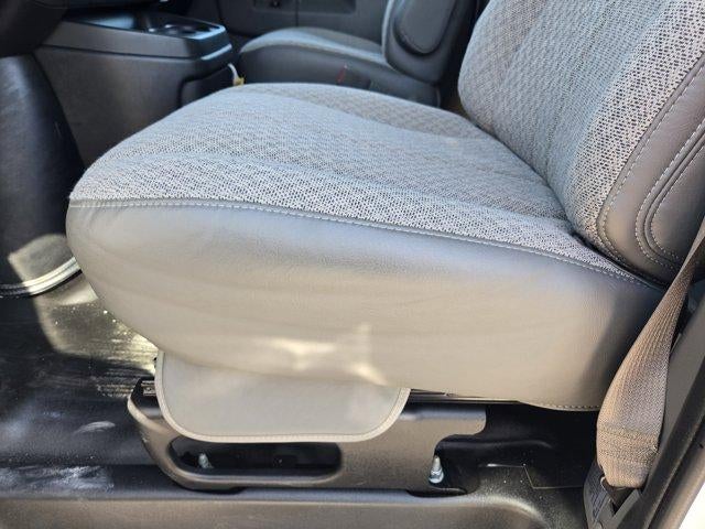 2025 Chevrolet Express Cutaway 3500 Base