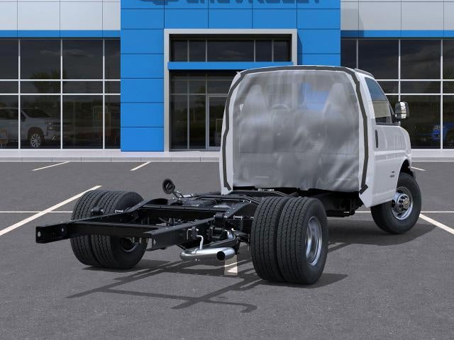 2025 Chevrolet Express Cutaway 3500 Base