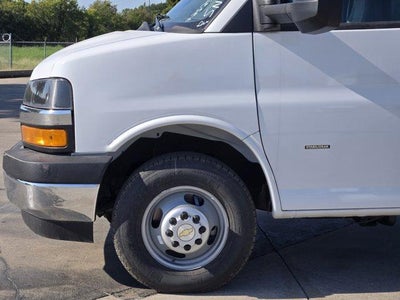 2025 Chevrolet Express Cutaway 3500 Base