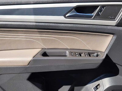 2023 Volkswagen Atlas Cross Sport 3.6L V6 SEL Premium R-Line