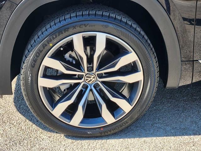 2023 Volkswagen Atlas Cross Sport 3.6L V6 SEL Premium R-Line
