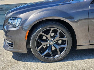 2021 Chrysler 300 Touring L