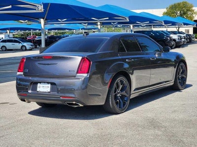 2021 Chrysler 300 Touring L