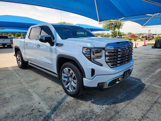 2023 GMC Sierra 4WD Crew Cab Short Box Denali's photo