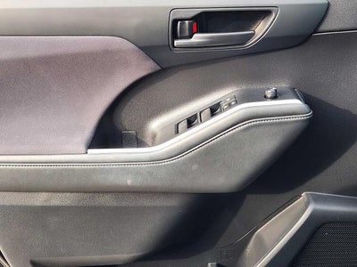 2022 Toyota Highlander L