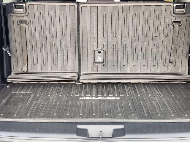 2022 Toyota Highlander L