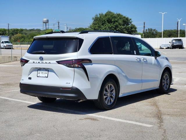 2025 Toyota Sienna XLE