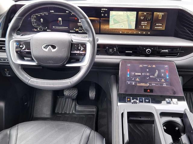 2025 INFINITI QX80 LUXE