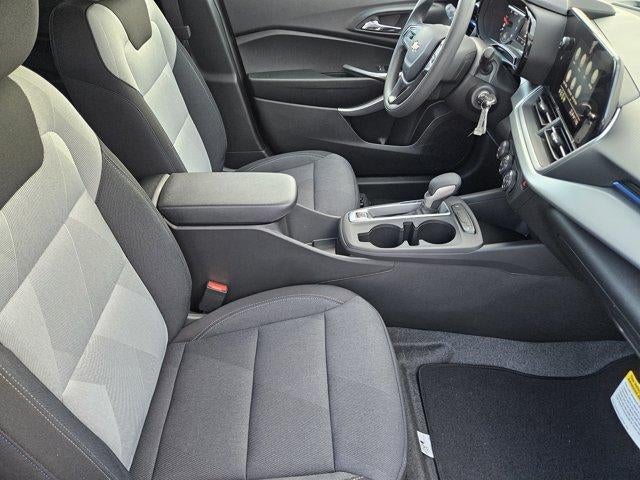 2026 Chevrolet Trax LS - Photo 10
