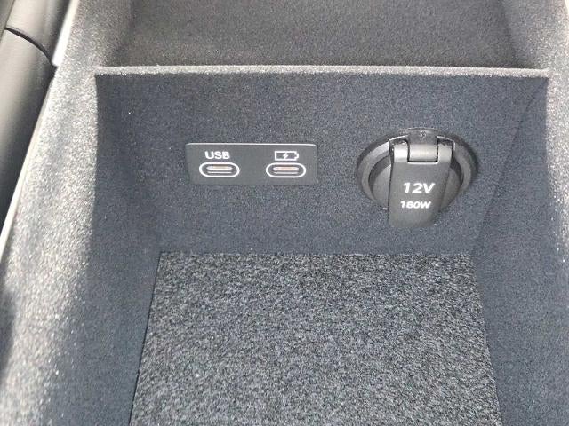 2025 Genesis G90 e-SC