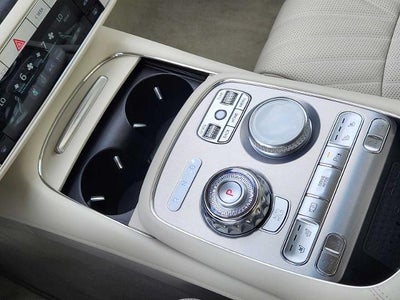 2025 Genesis G90 e-SC