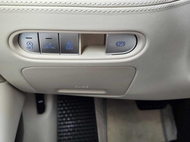 2025 Genesis G90 e-SC