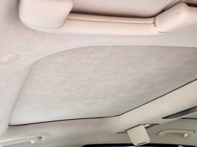 2025 Genesis G90 e-SC