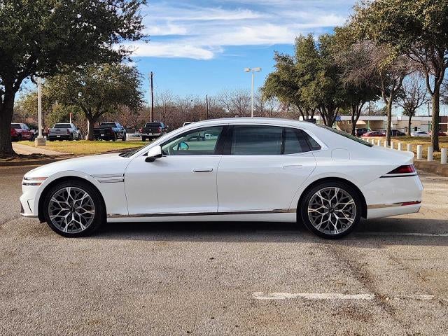 2025 Genesis G90 e-SC