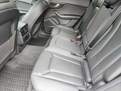 2022 Audi Q8 Premium Plus