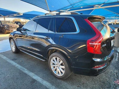 2017 Volvo XC90 Momentum