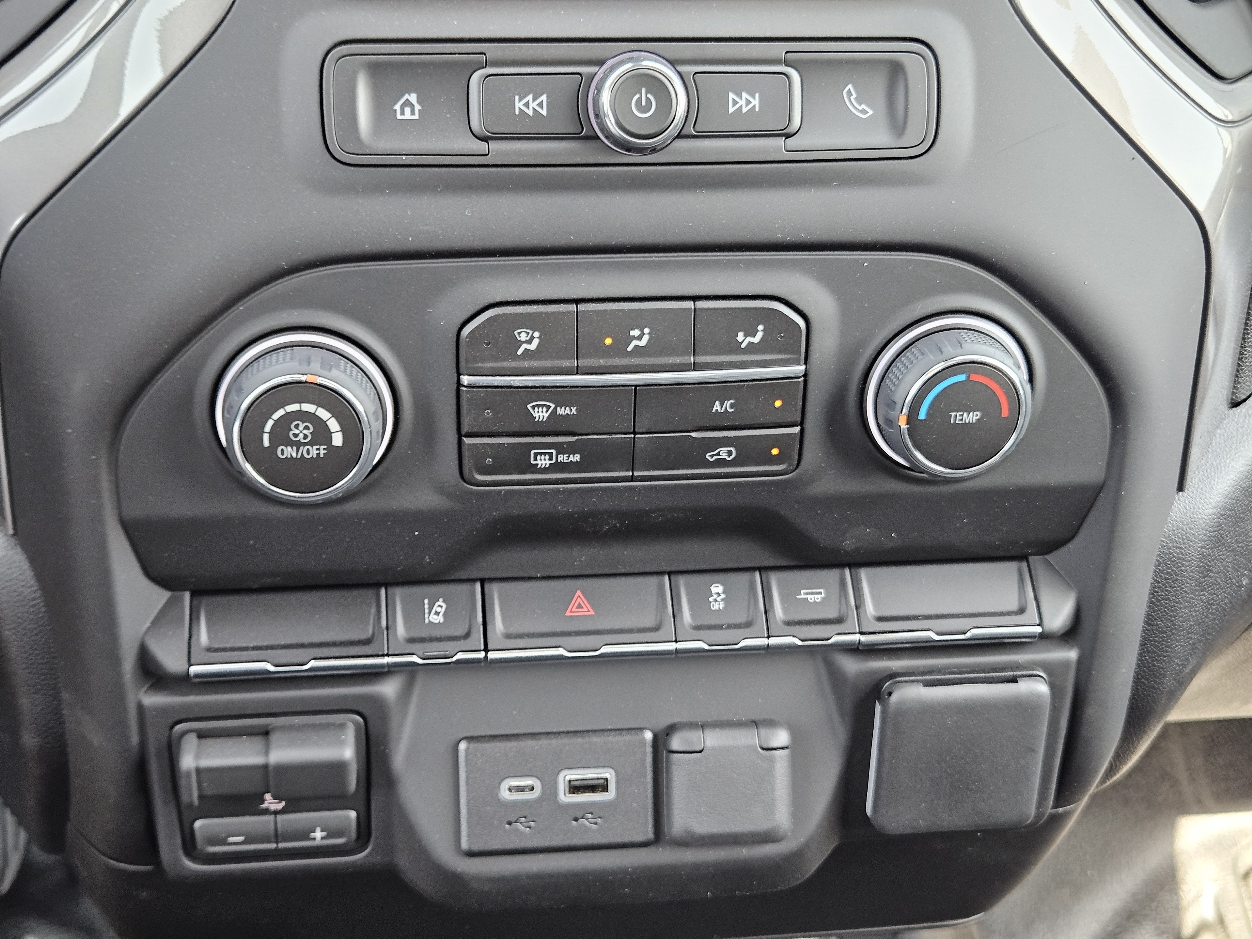 2026 Chevrolet Silverado 3500HD CC Work Truck