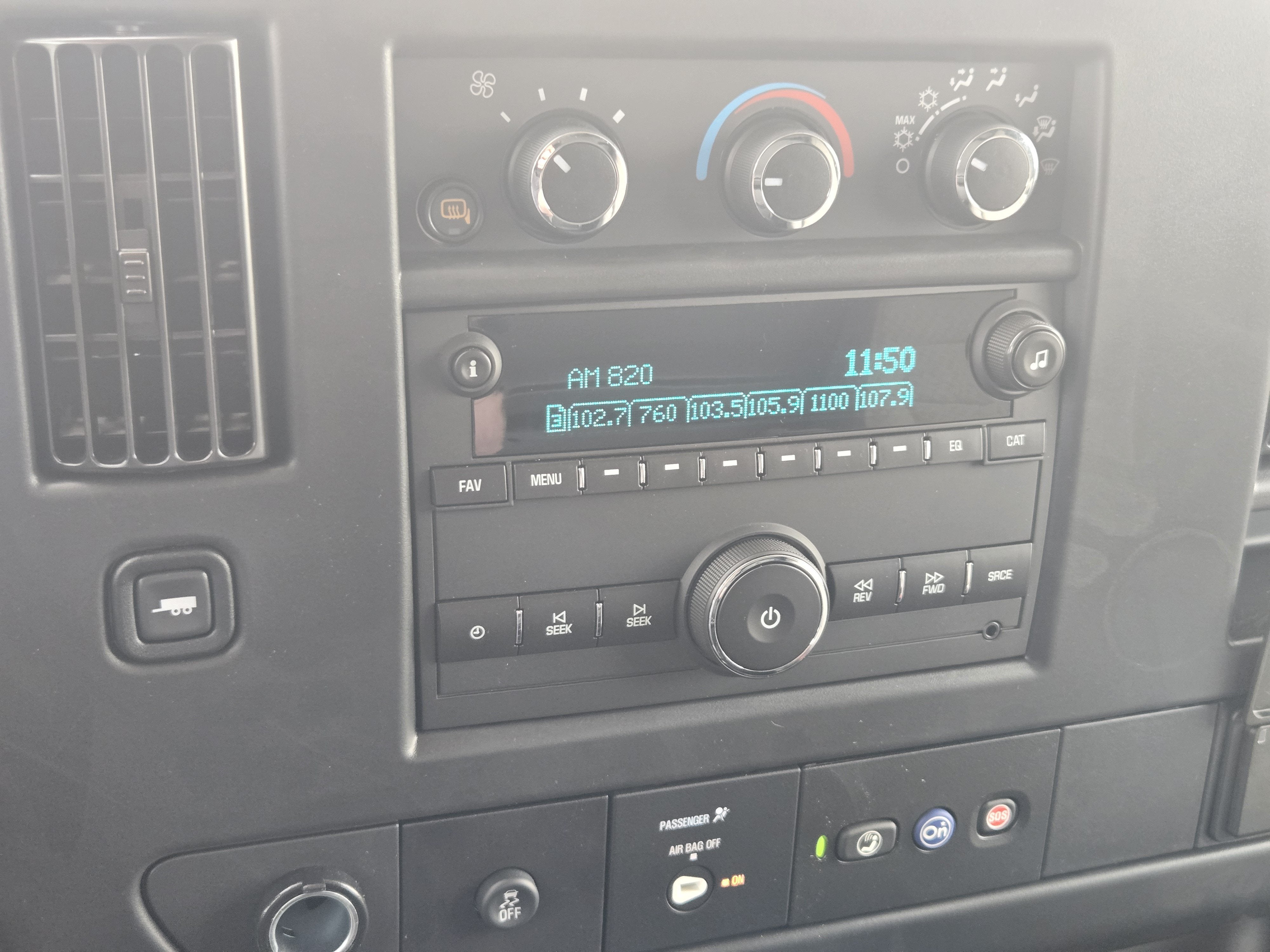 2025 Chevrolet Express Cargo Van Base