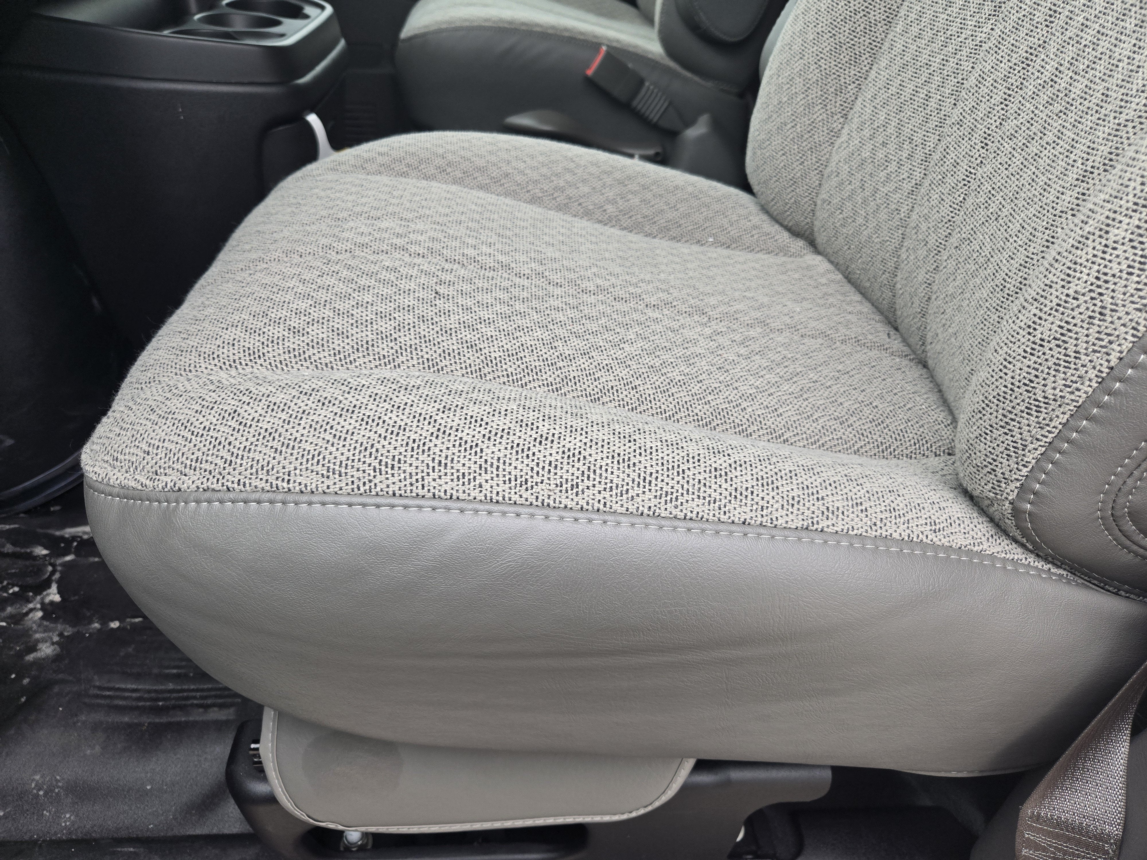 2025 Chevrolet Express Cargo Van Base