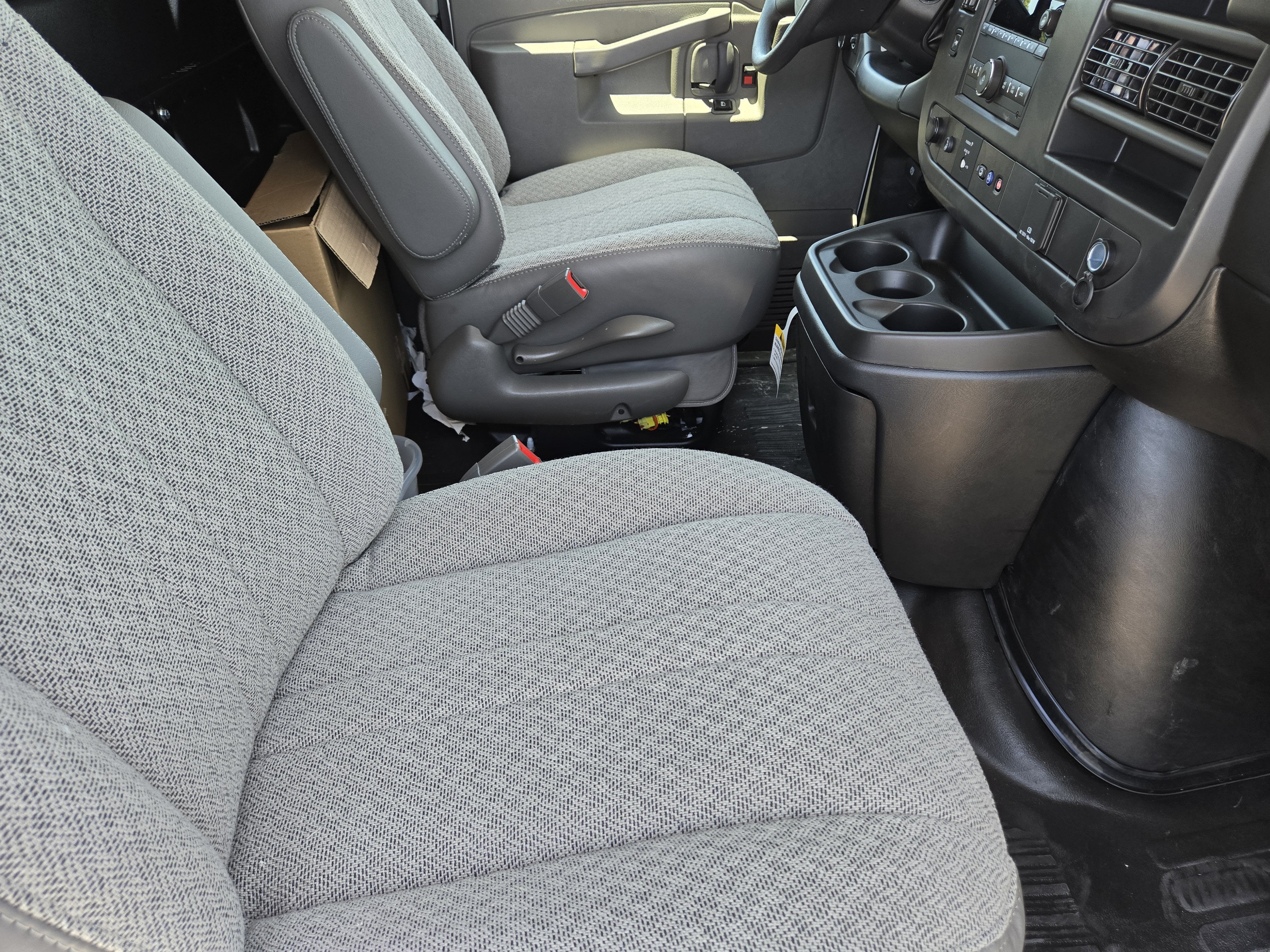 2025 Chevrolet Express Cargo Van Base